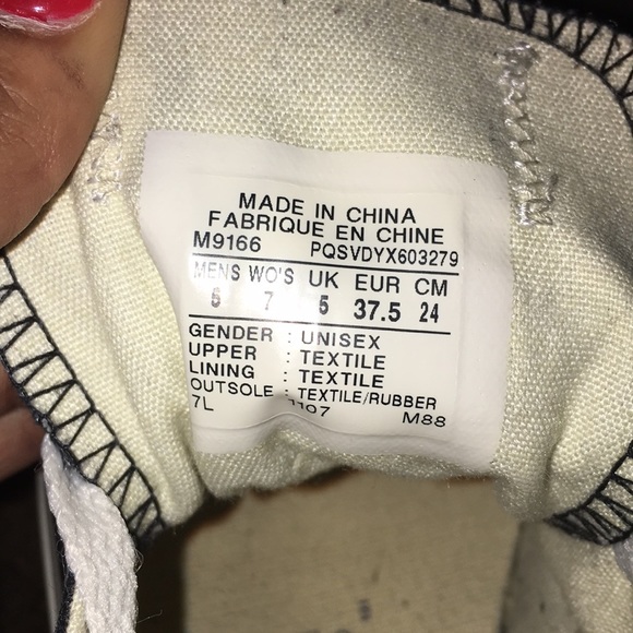 Adidas - Picture 3 of 4